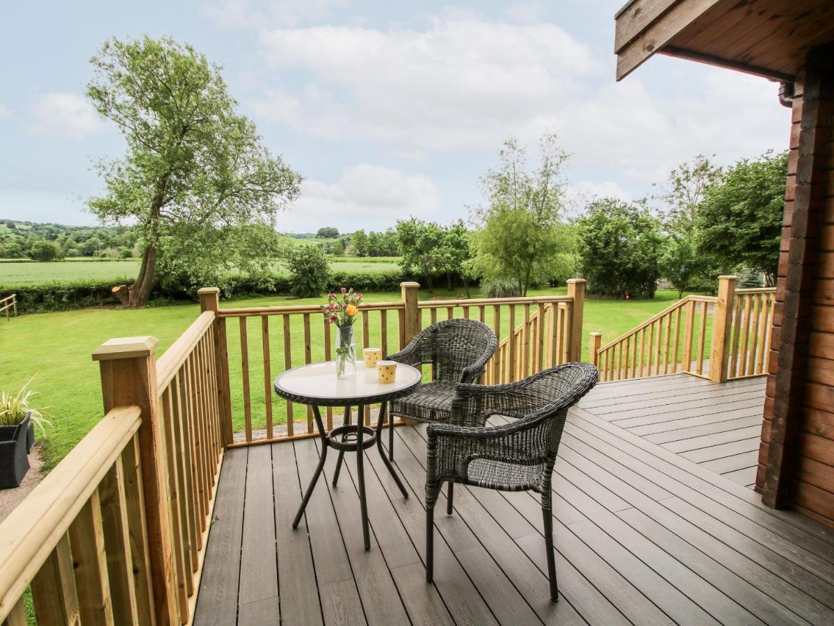 The Log Cabin Tenbury Ngoại thất bức ảnh